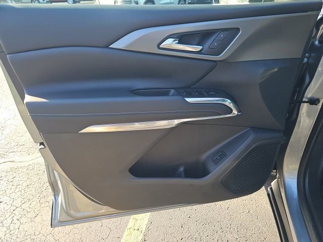 Used 2025 Chevrolet Traverse LT w/ Sun and Wheel Package AWD/4WD image 19