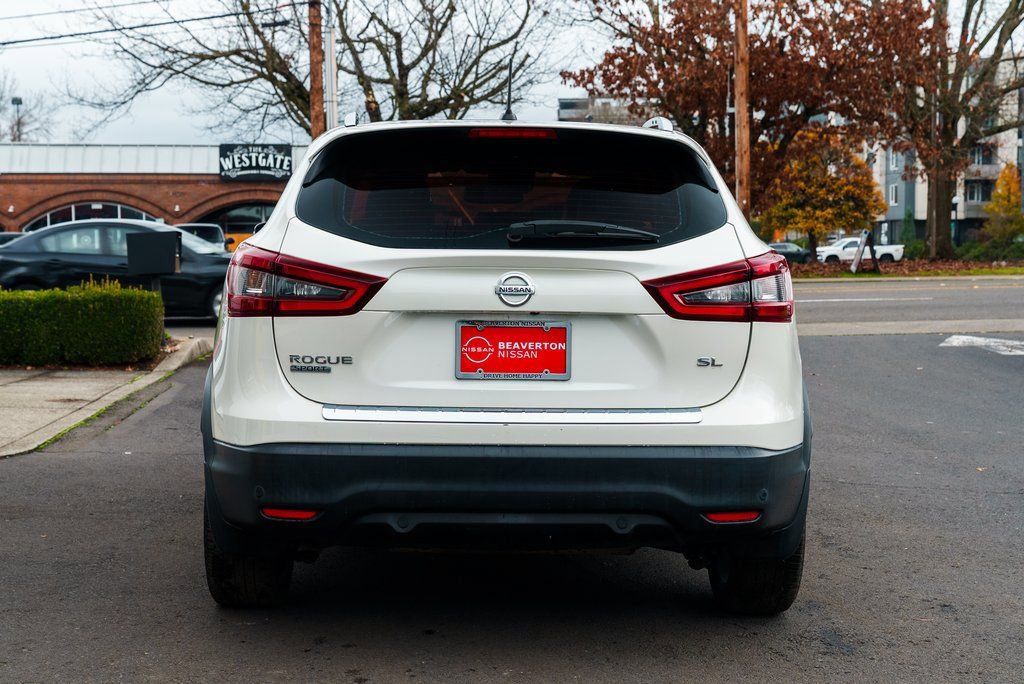 Used 2020 Nissan Rogue Sport SL w/ Premium Package FWD image 5