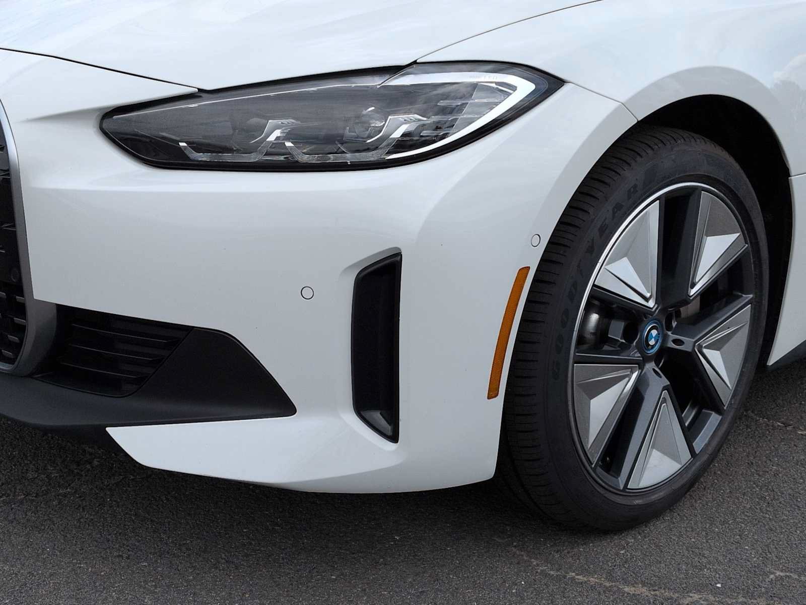 Certified 2023 BMW i4 eDrive35 w/ Premium Package RWD image 11