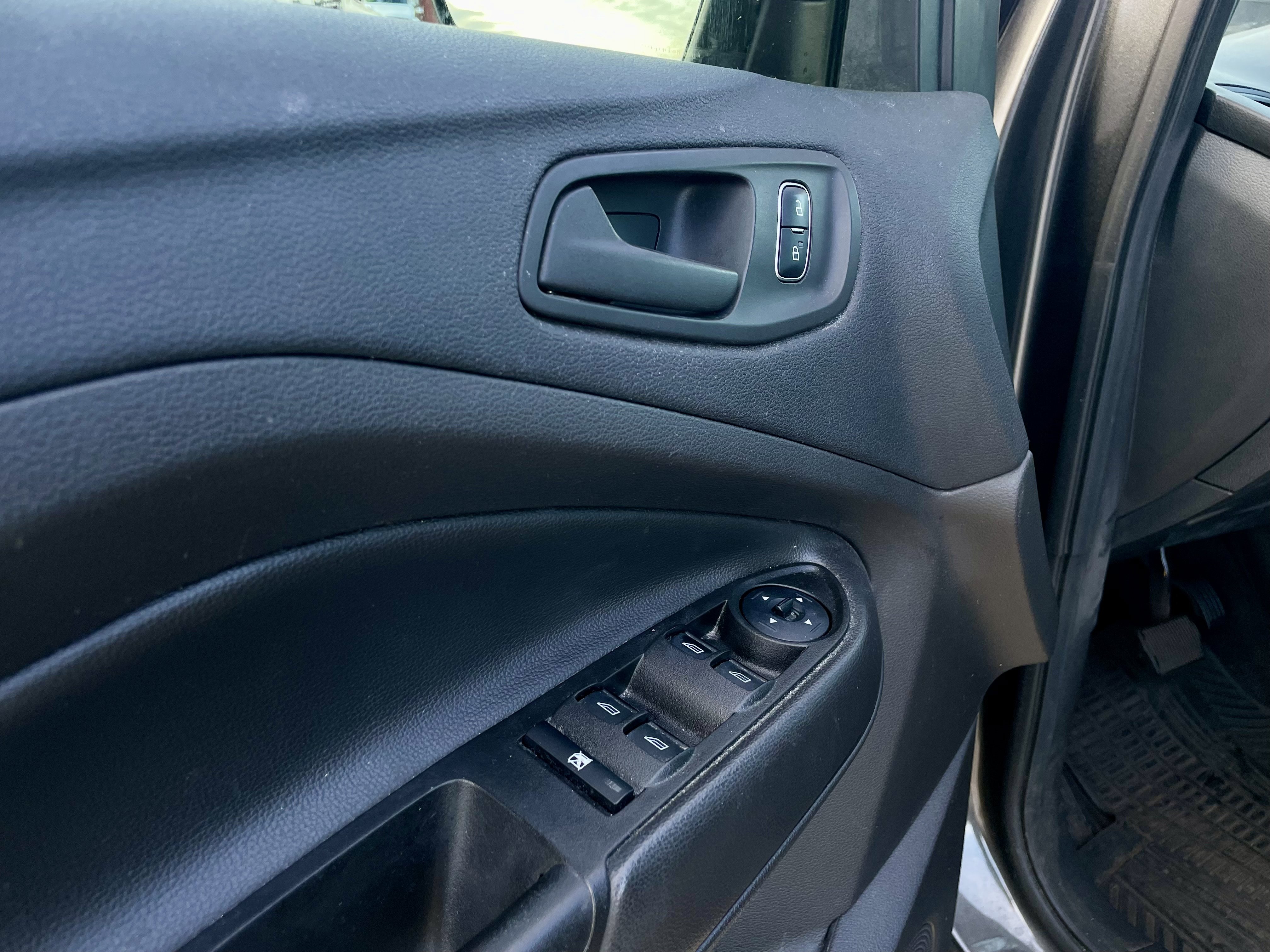 Used 2017 Ford Escape S image 14