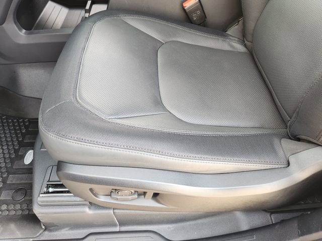 Used 2024 Land Rover Defender 90 X-Dynamic SE image 23