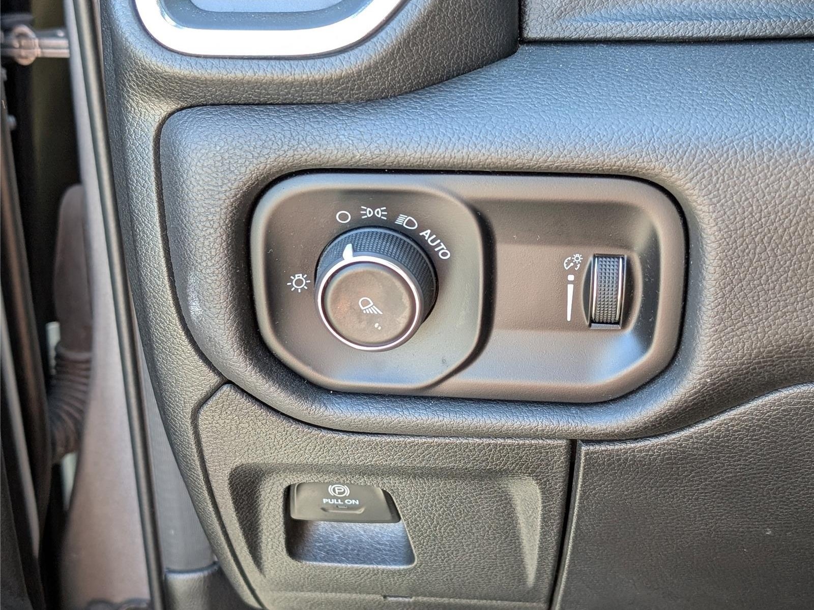 Used 2024 RAM 1500 Laramie RWD image 20