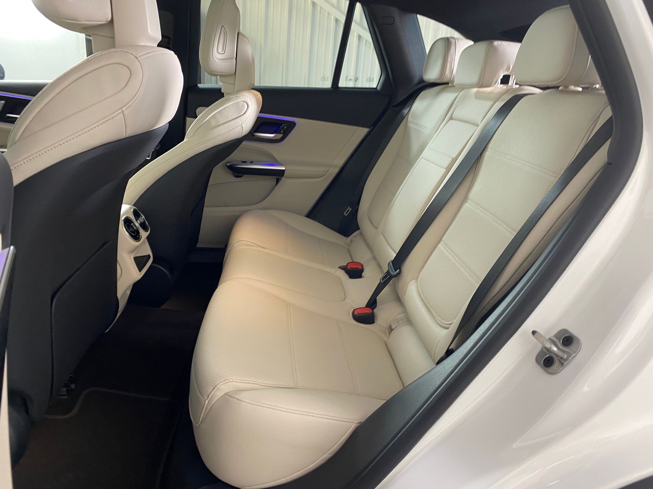 Used 2026 Mercedes-Benz GLC 300 4MATIC image 13