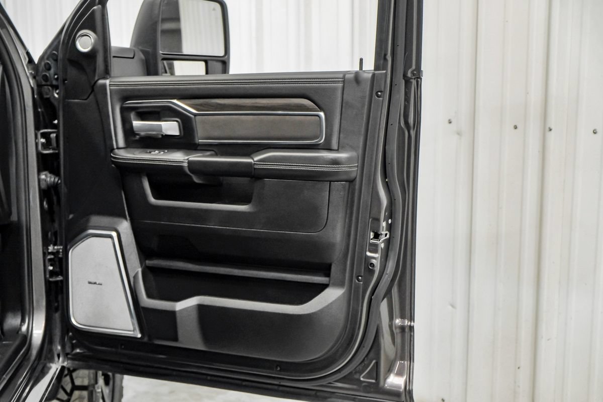 Used 2025 RAM 2500 Laramie AWD/4WD image 36
