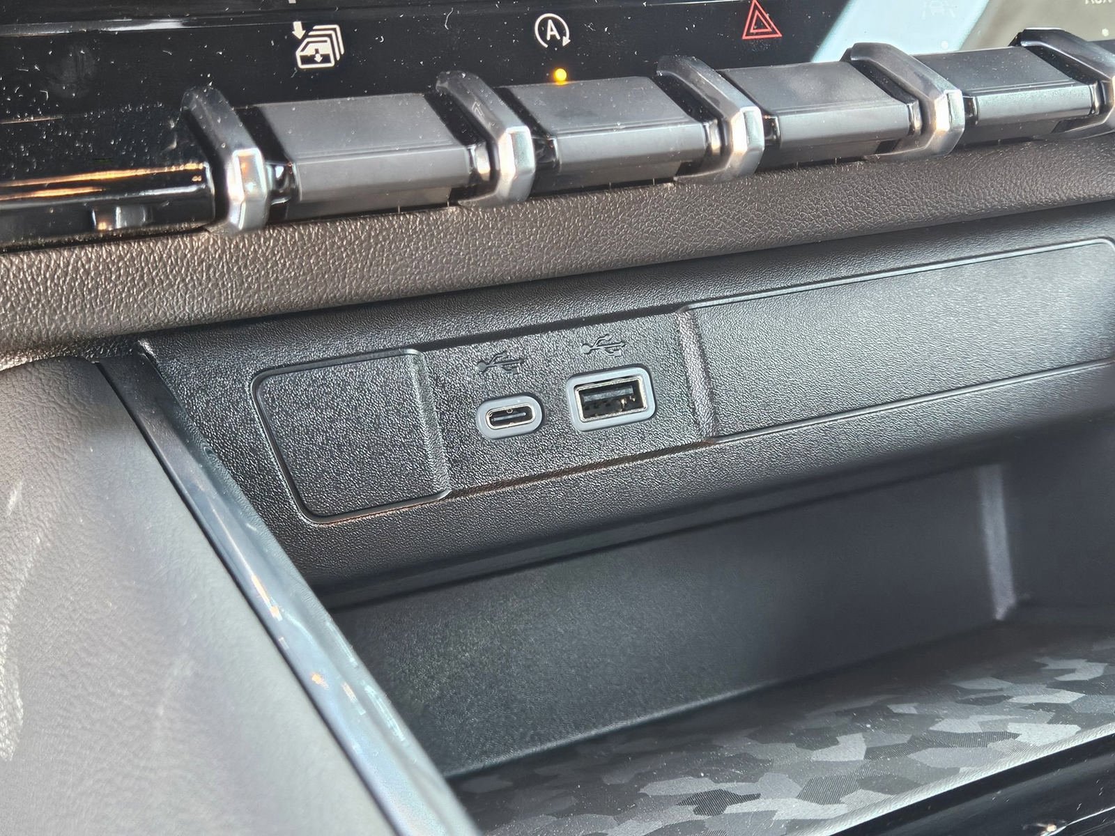 New 2026 GMC Canyon AT4 AWD/4WD image 19