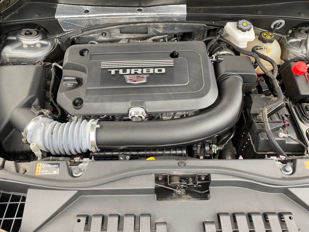 Used 2024 Cadillac XT4 Premium Luxury image 10