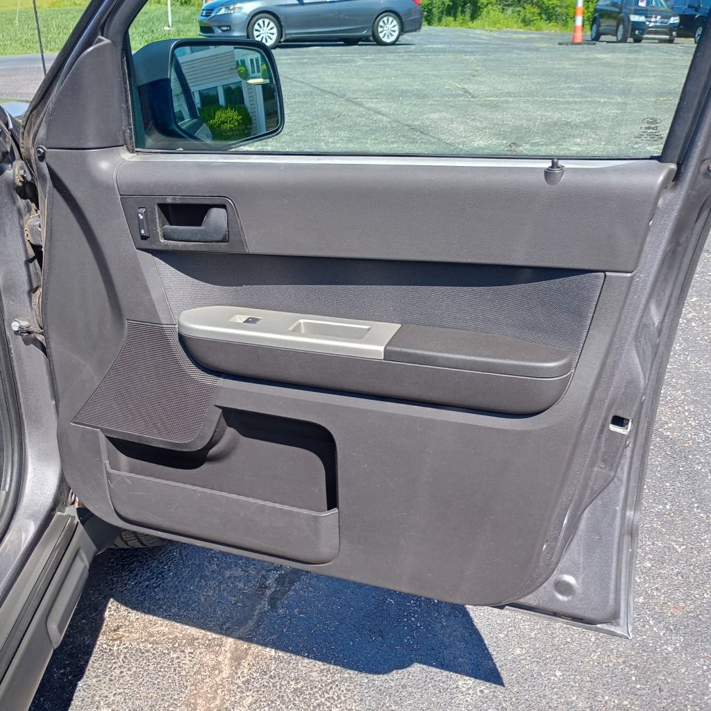 Used 2012 Ford Escape XLT AWD/4WD image 21
