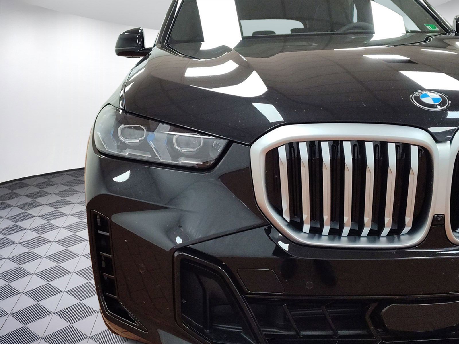 Used 2026 BMW X5 xDrive40i w/ M Sport Package image 9