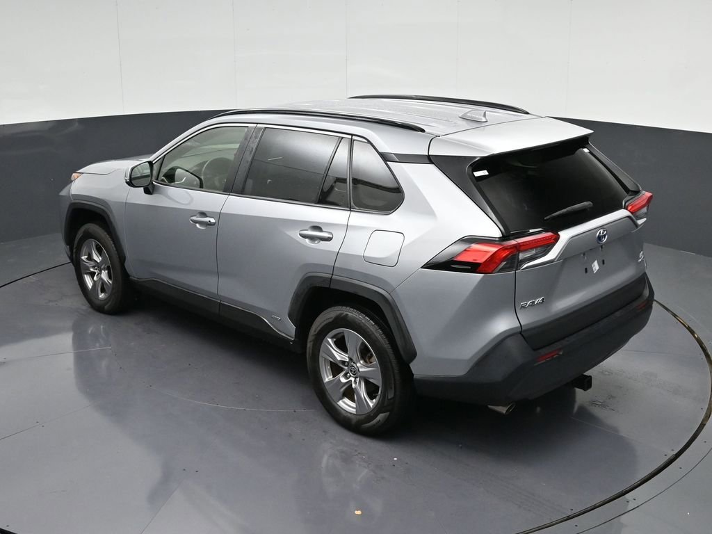 Used 2022 Toyota RAV4 LE image 20