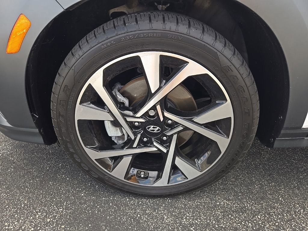 Used 2023 Hyundai Kona Limited w/ Cargo Package AWD/4WD image 16