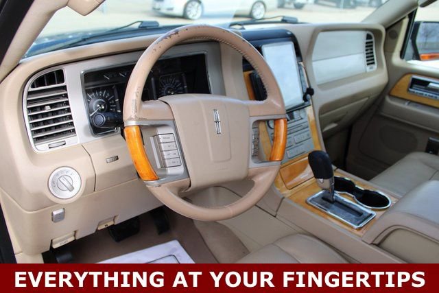 Used 2008 Lincoln Navigator L 4WD image 12