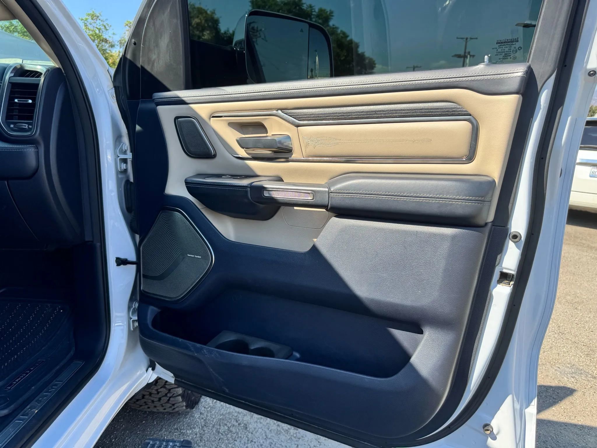 Used 2020 RAM 1500 Limited image 30