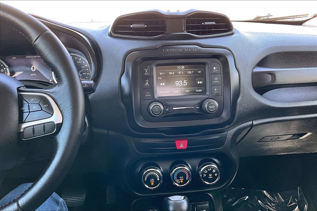 Certified 2016 Jeep Renegade Trailhawk AWD/4WD image 35
