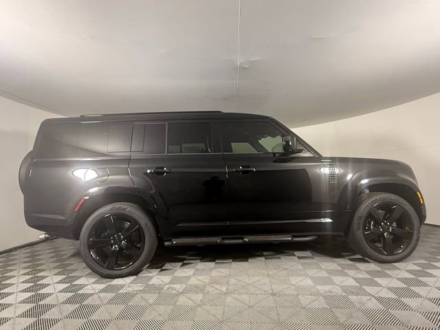 New 2026 Land Rover Defender 130 V8 image 9