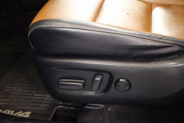 Used 2017 Toyota RAV4 Limited image 15