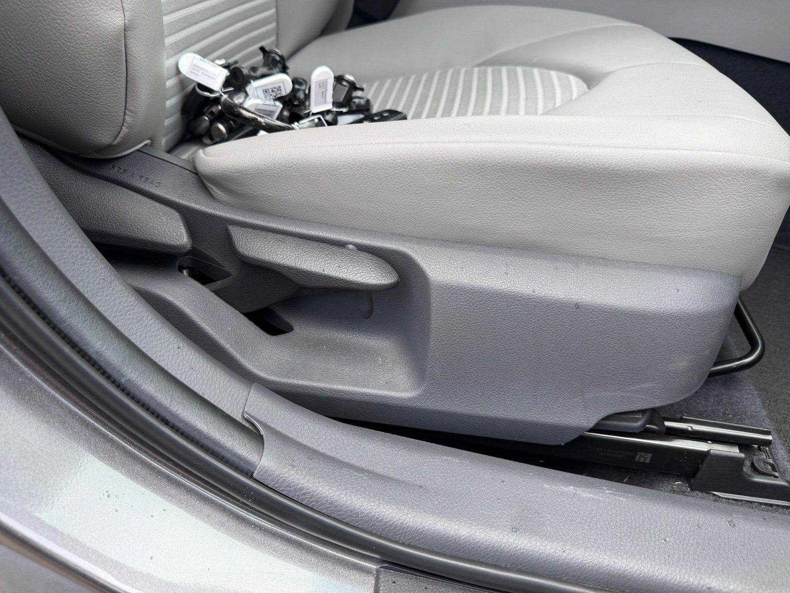 Used 2018 Toyota Camry SE w/ Moonroof Package FWD image 31