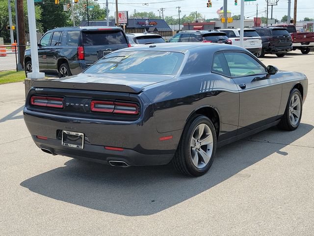 Used 2019 Dodge Challenger SXT RWD image 6
