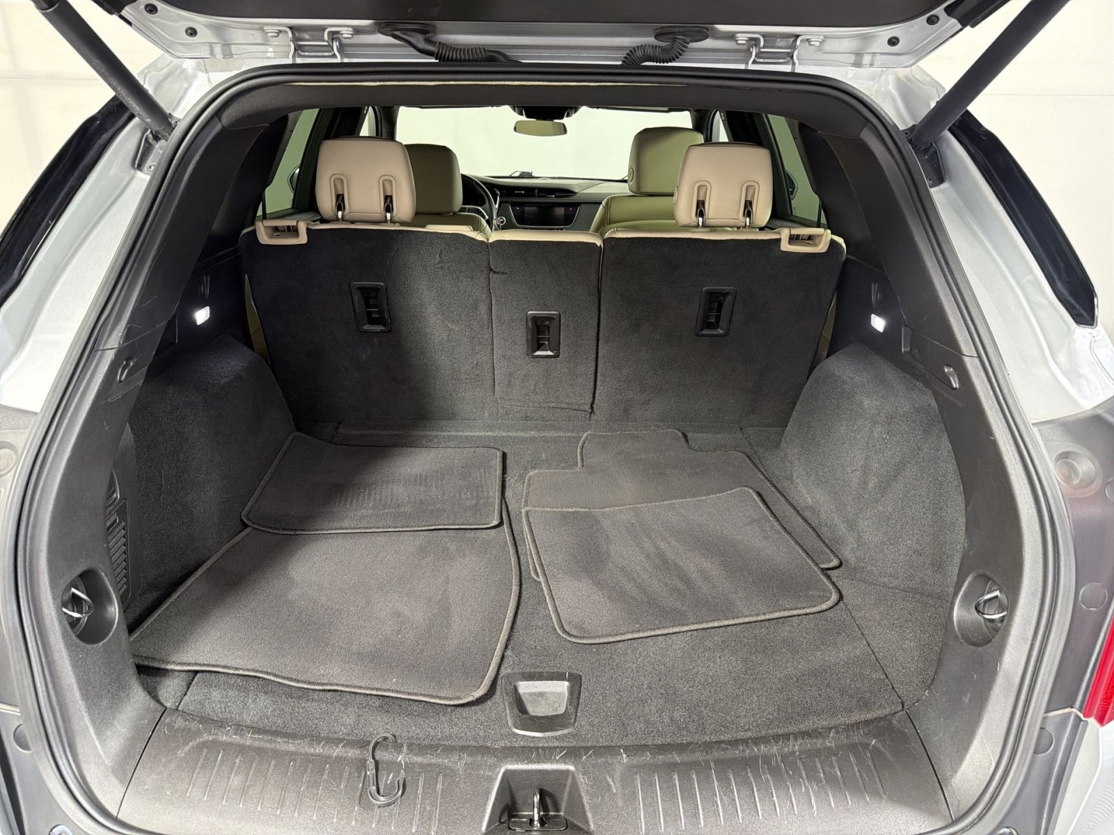 Used 2017 Cadillac XT5 FWD image 24