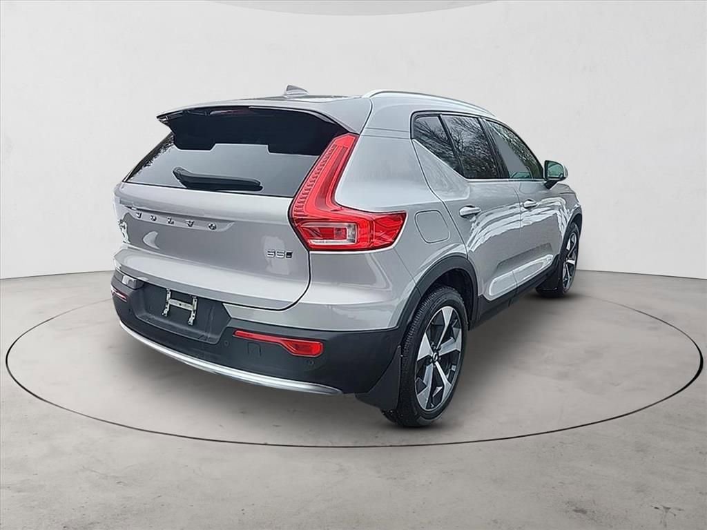 Certified 2023 Volvo XC40 B5 Plus w/ Driver Assist Package AWD/4WD image 5