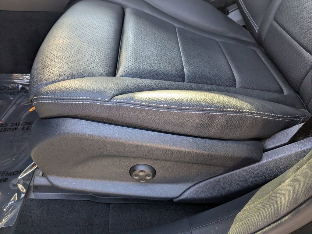 Certified 2022 Mercedes-Benz GLC 300 4MATIC w/ AMG Line image 8