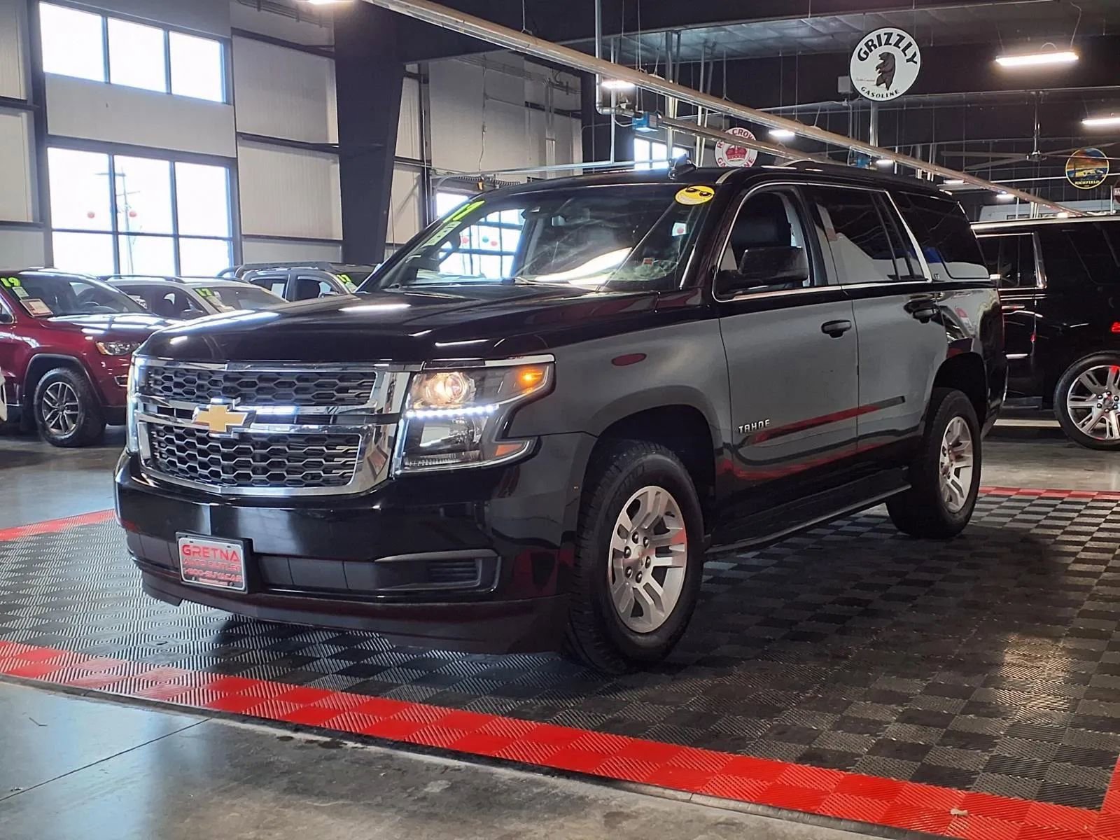 Used 2017 Chevrolet Tahoe LT image 3