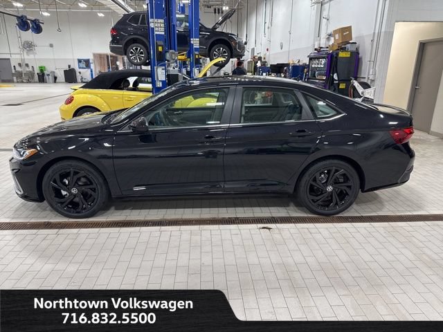 New 2026 Volkswagen Jetta SE FWD image 2