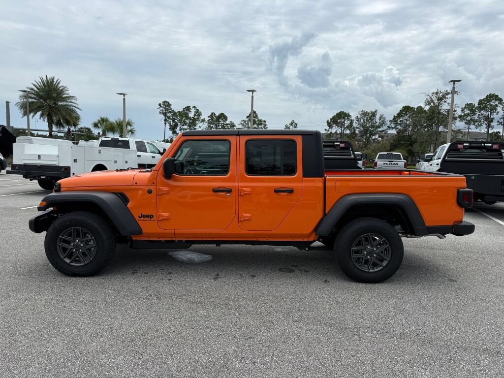 New 2026 Jeep Gladiator Sport AWD/4WD image 6