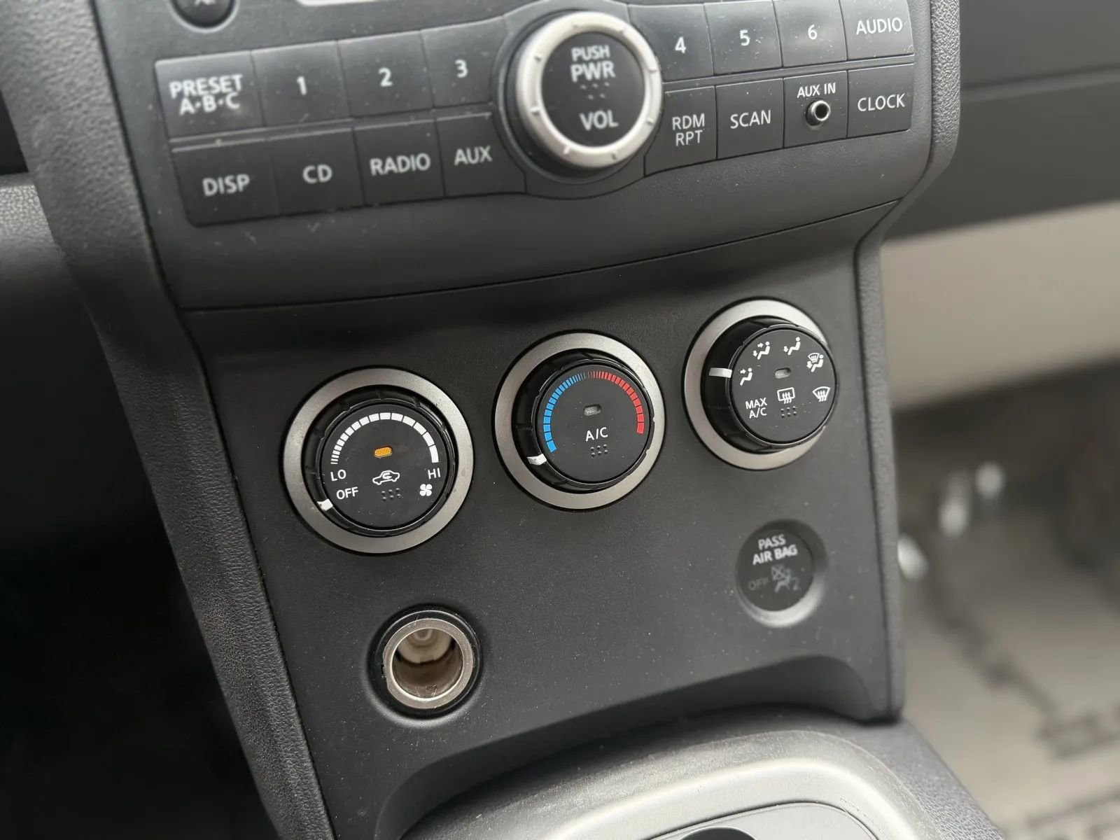 Used 2009 Nissan Rogue SL w/ Moonroof Pkg FWD image 26