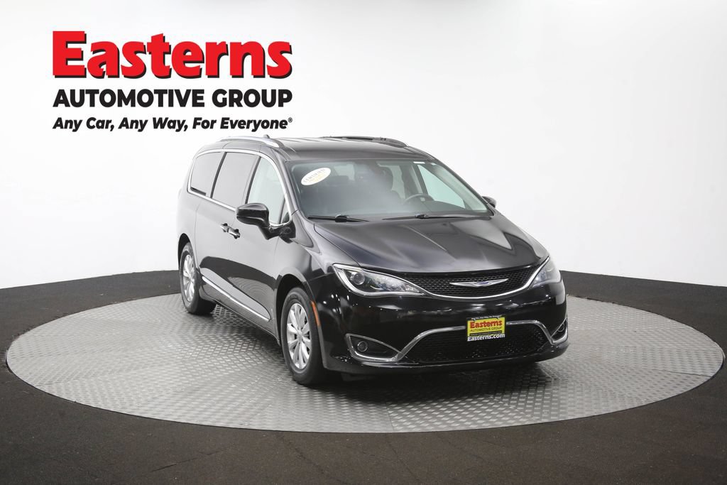 Used 2019 Chrysler Pacifica Touring-L FWD image 49
