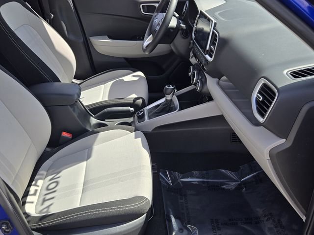 Certified 2025 Hyundai Venue SEL FWD image 19
