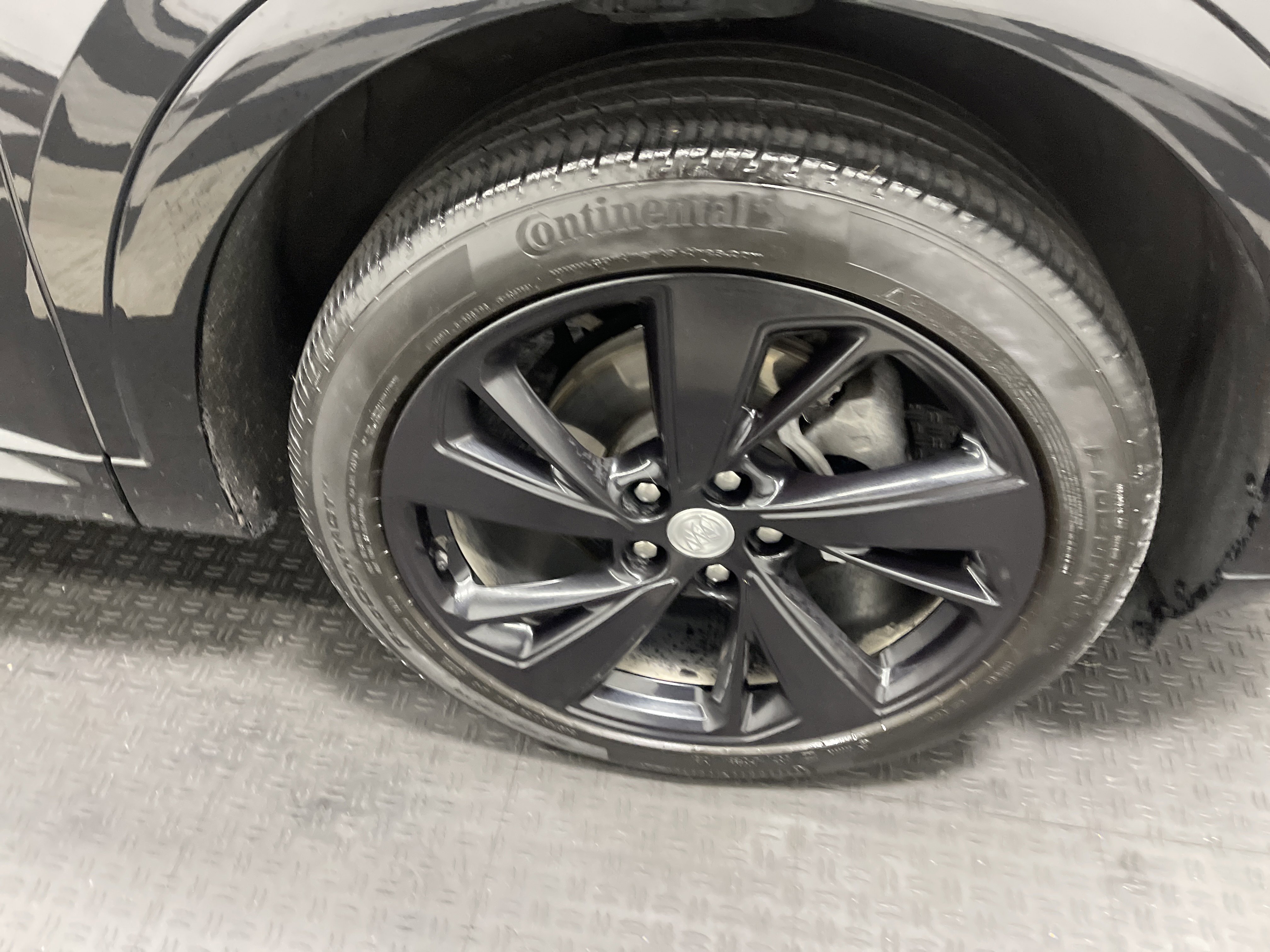 Used 2021 Buick Envision Essence w/ Sport Touring Package AWD/4WD image 28