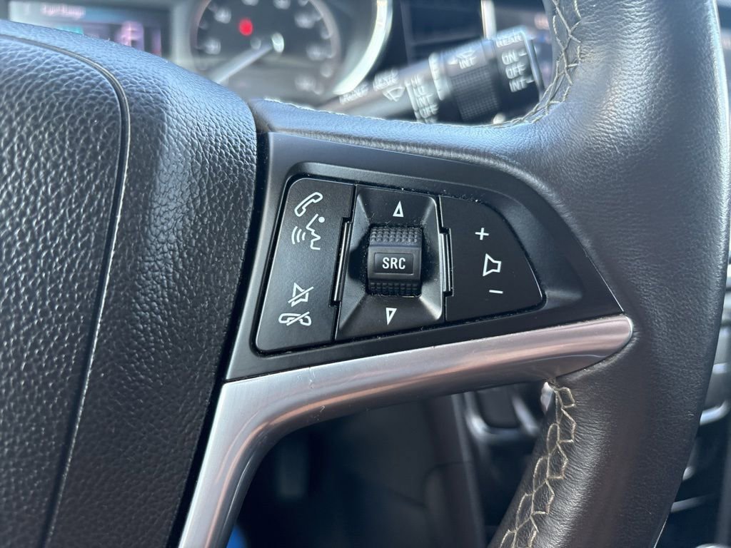 Used 2021 Buick Encore Preferred image 36