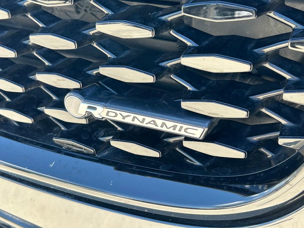 Used 2024 Jaguar F-PACE R-Dynamic S image 13