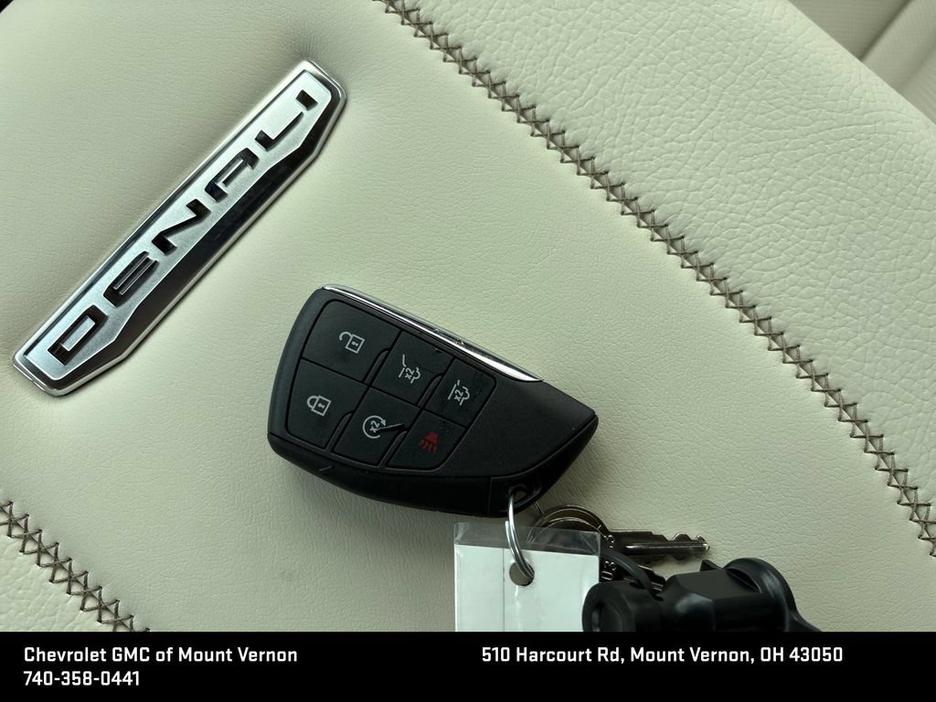 New 2026 GMC Yukon XL Denali w/ Denali Reserve Package AWD/4WD image 30