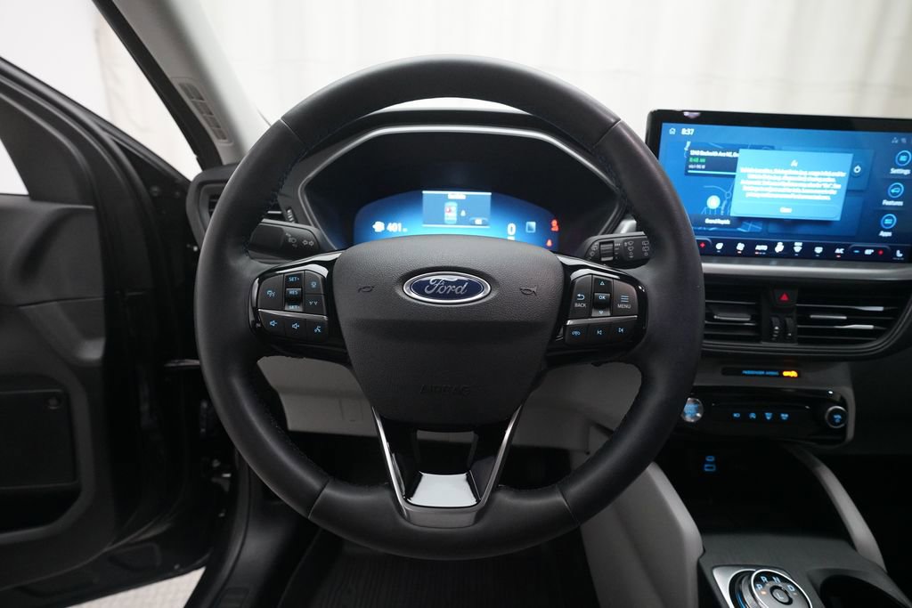 Used 2023 Ford Escape Active w/ Tech Pack #2 AWD/4WD image 4