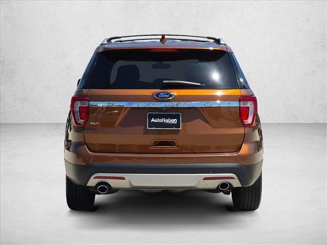 Used 2017 Ford Explorer XLT w/ Equipment Group 202A FWD image 7