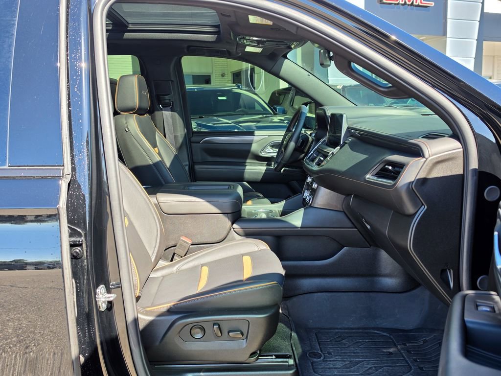 Used 2024 GMC Yukon AT4 w/ AT4 Premium Plus Package AWD/4WD image 37