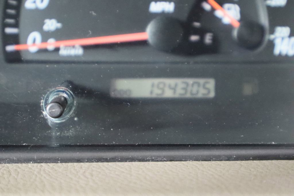 Used 2003 Toyota Camry LE image 21