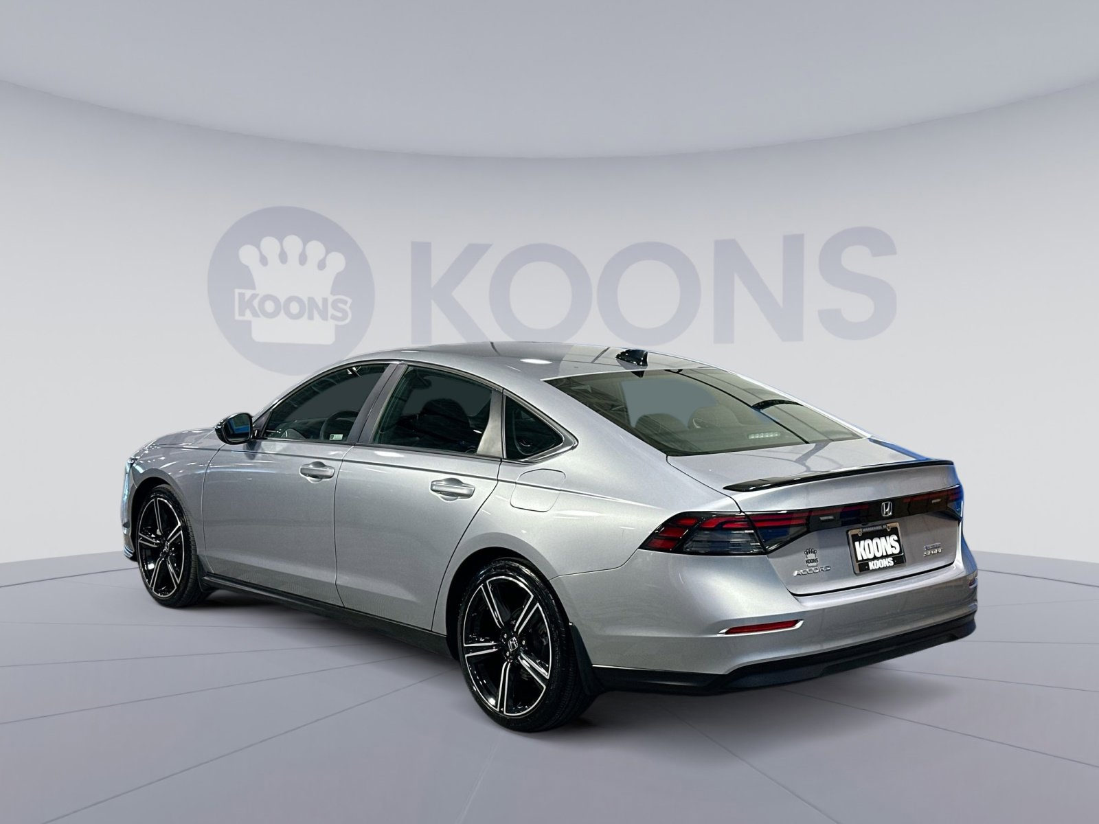 Used 2023 Honda Accord Sport image 4