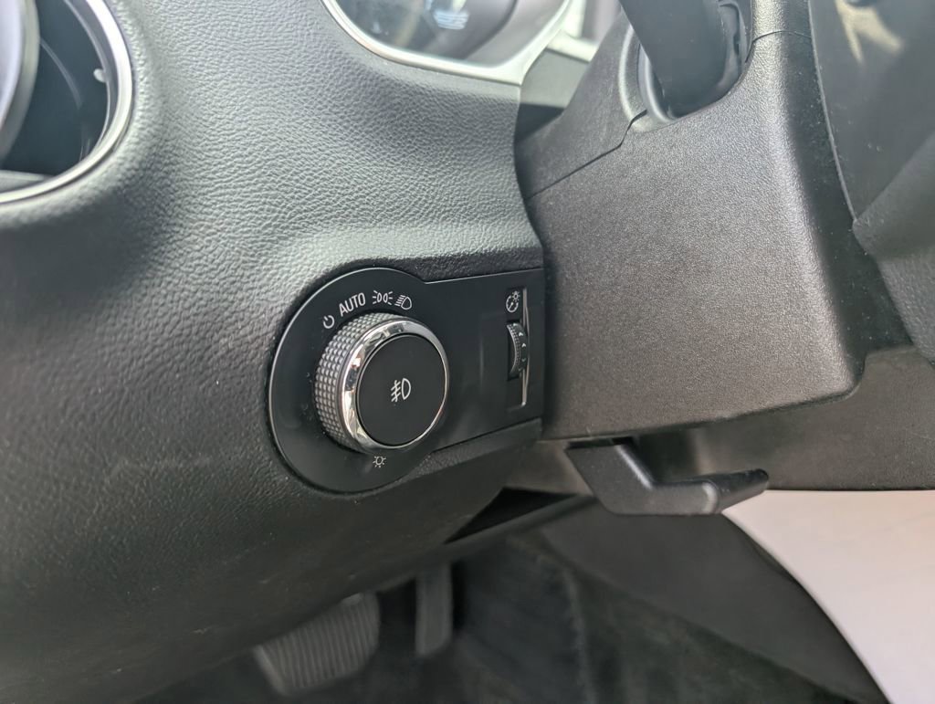 Used 2011 Chevrolet Camaro LT image 13