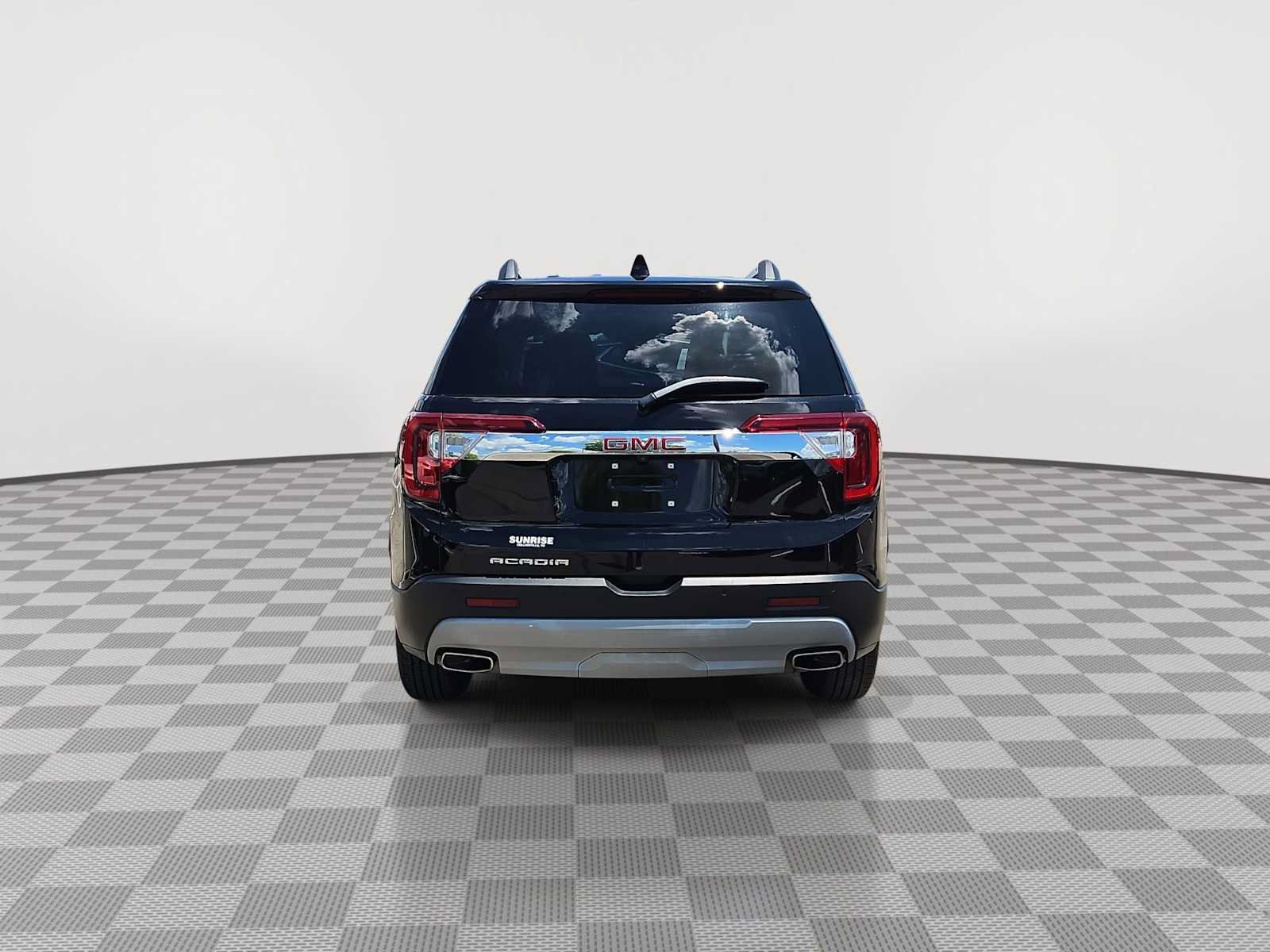Certified 2023 GMC Acadia SLE w/ Driver Convenience Package FWD image 7