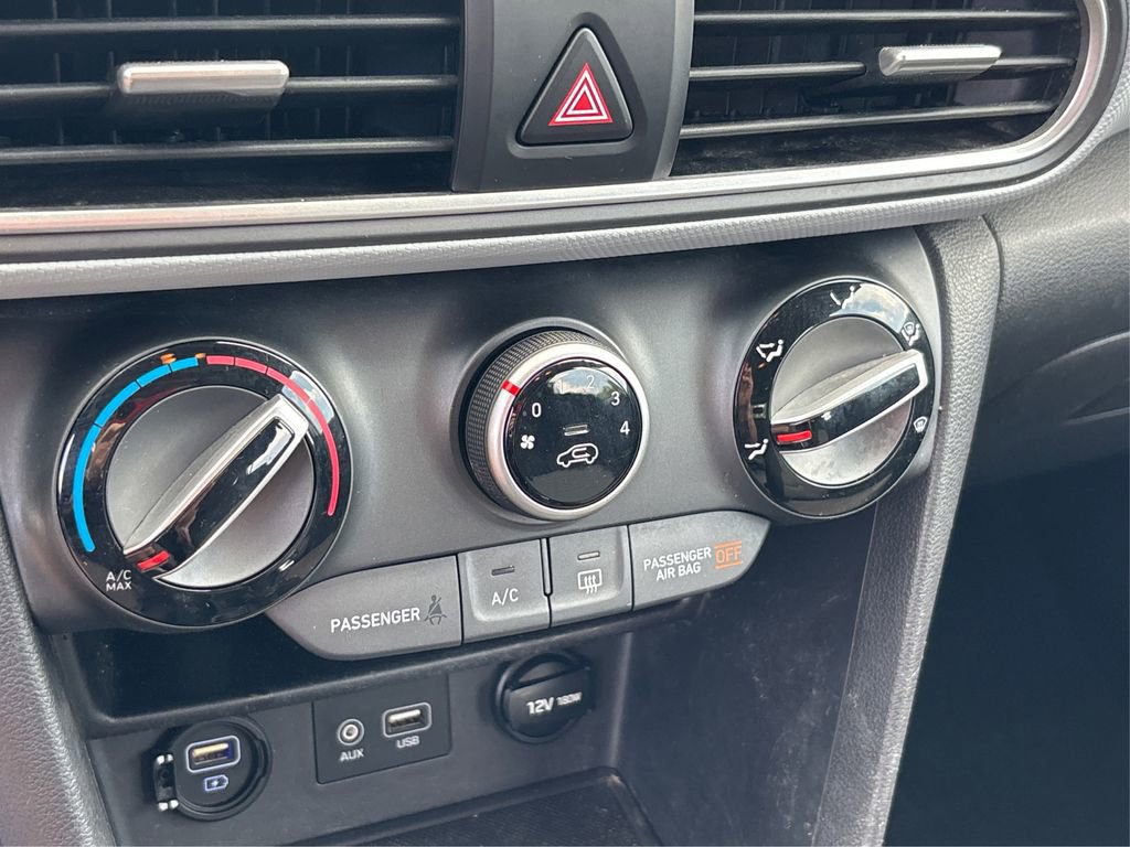 Used 2019 Hyundai Kona SE image 29