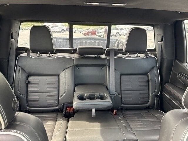 Used 2022 GMC Sierra 1500 AT4X image 25