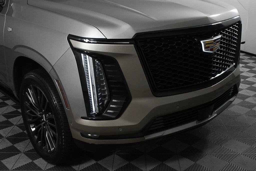Used 2025 Cadillac Escalade Sport Platinum w/ LPO, Floor Liner Package AWD/4WD image 34