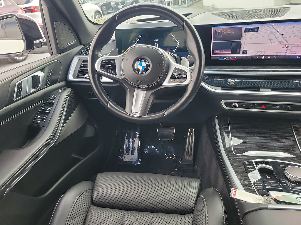 Used 2024 BMW X5 sDrive40i w/ M Sport Package RWD image 12