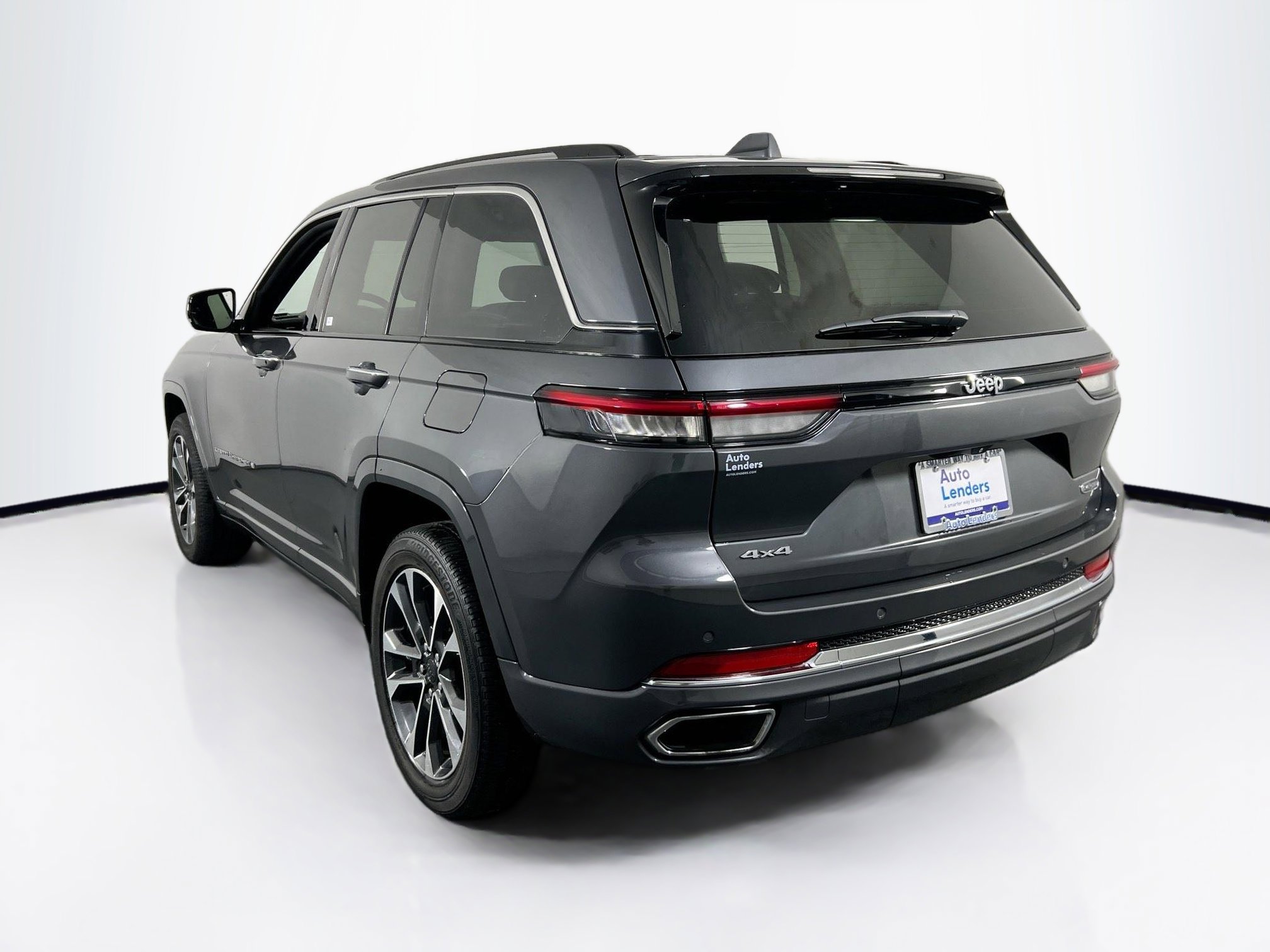 Used 2022 Jeep Grand Cherokee Overland AWD/4WD image 7