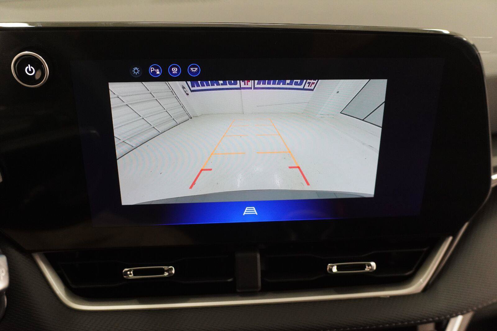 New 2027 Chevrolet Equinox LT FWD image 15