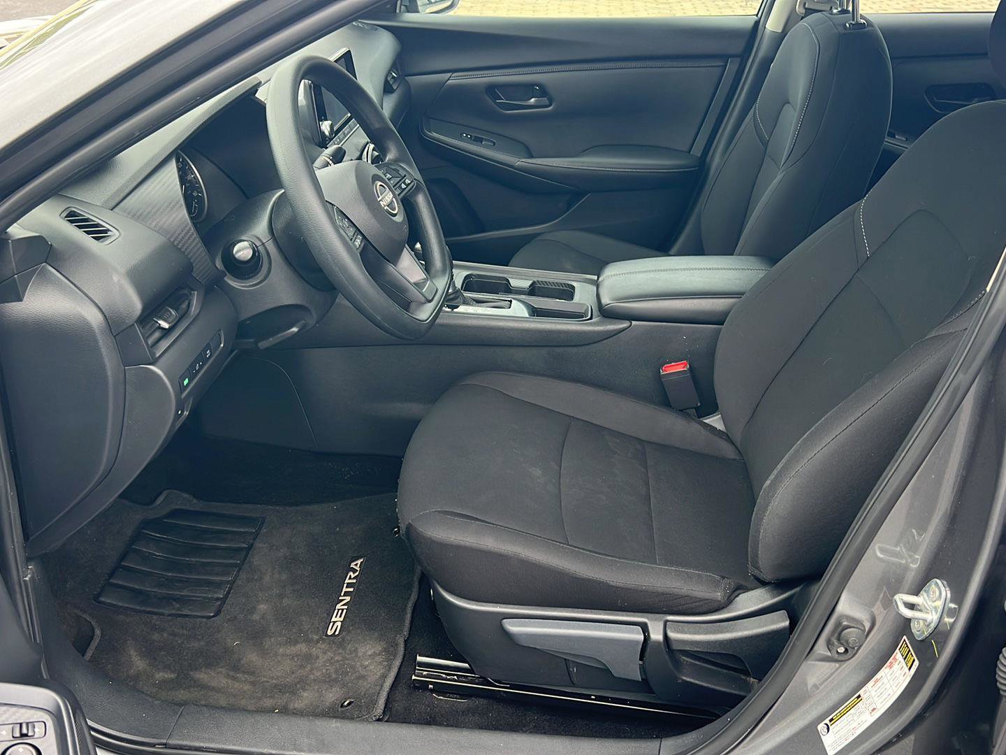 Used 2025 Nissan Sentra S image 10