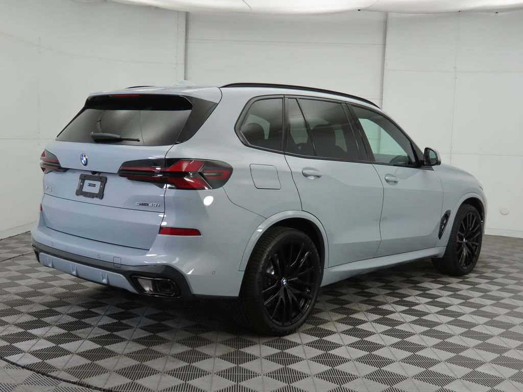 New 2026 BMW X5 sDrive40i w/ M Sport Package image 5