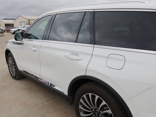 Used 2022 Lincoln Aviator Reserve w/ Equipment Group 201A image 8
